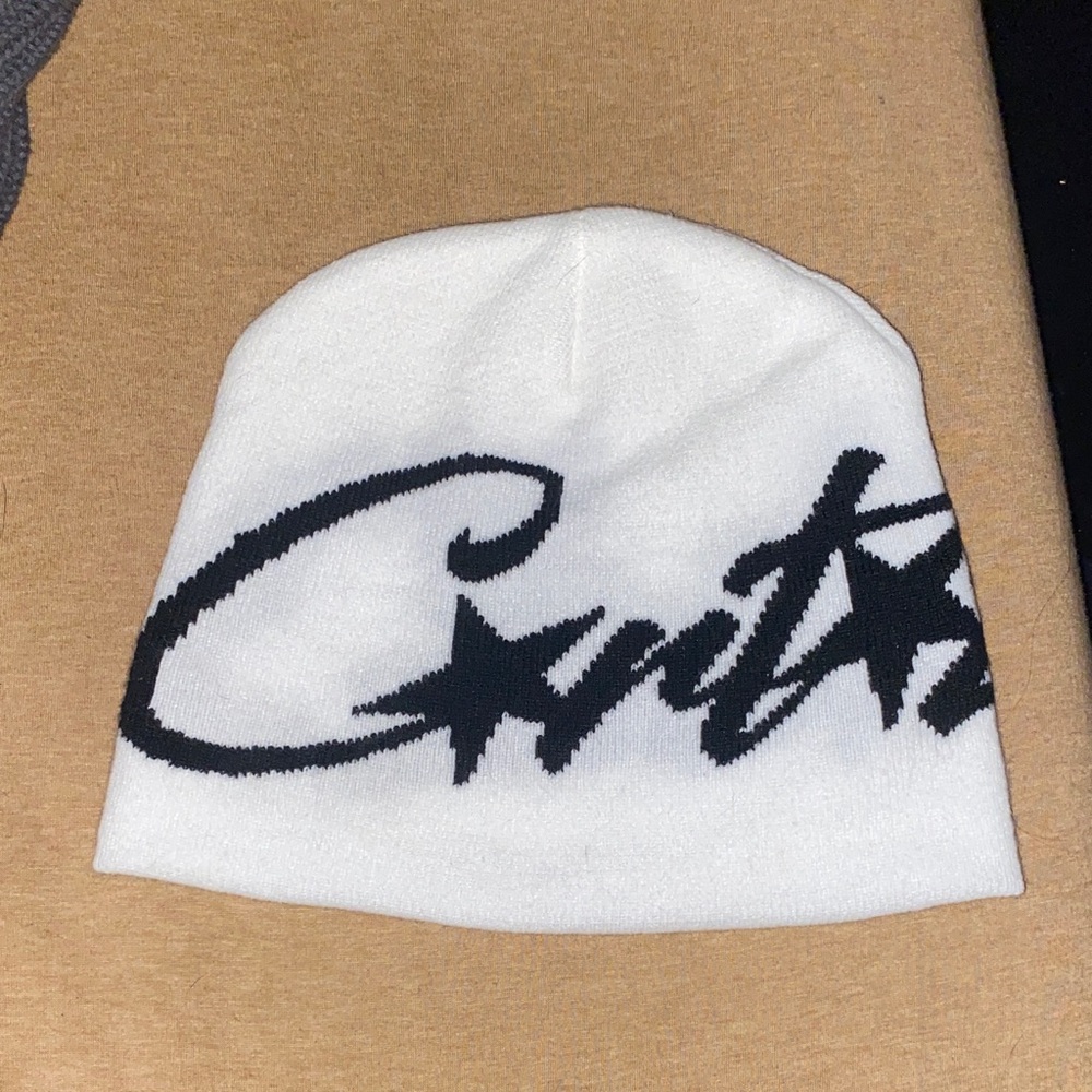 Cortez / White and Black Beanie